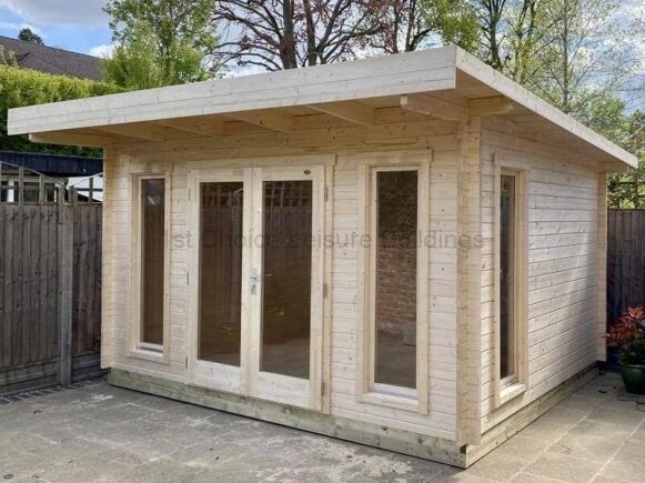 Bagshot Pent Cabin