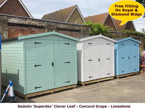 Summer House Paint Schemes To Brighten Your Garden | Colour Ideas 7 Image of painted summerhouse