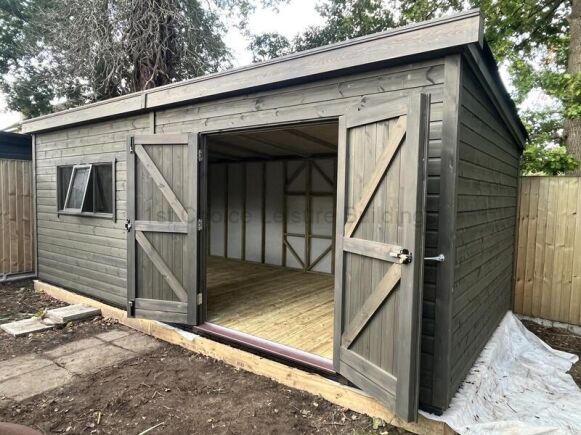 Southampton Pent 1 Platinum Southampton Pent image