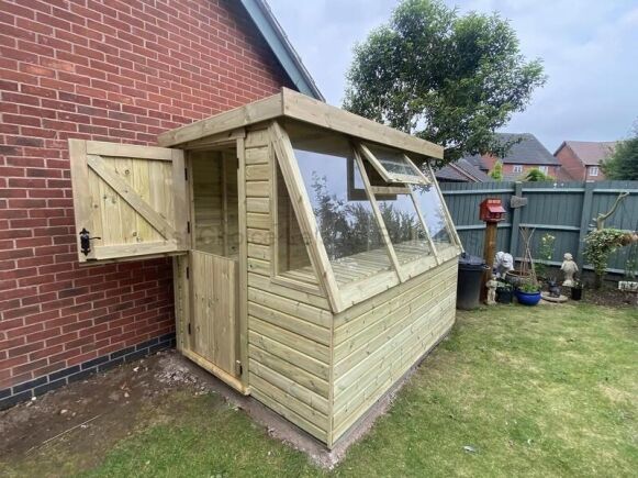 Platinum Alton potting shed