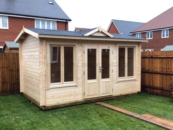 Knaphill Clockhouse Cabin