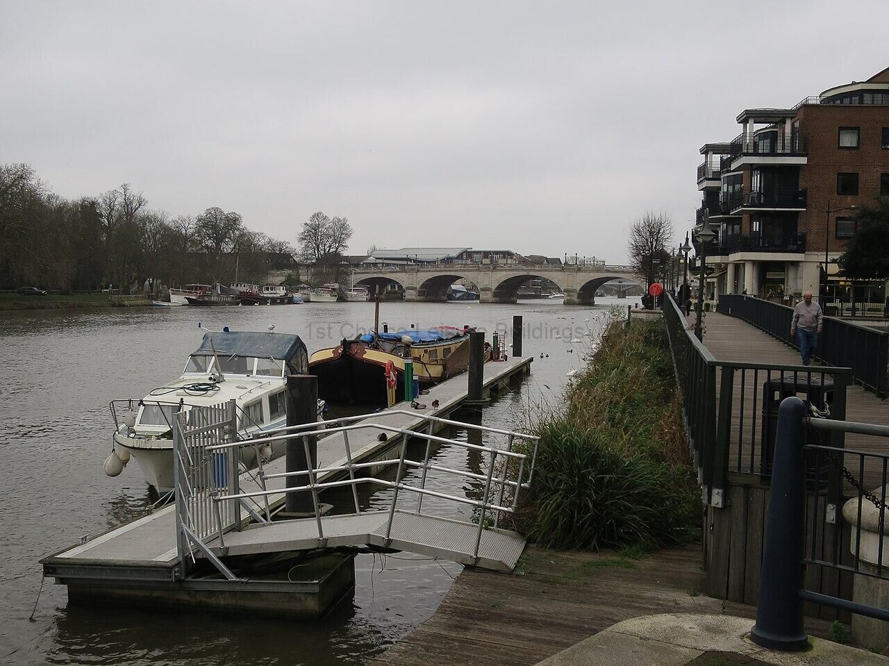Summerhouses in Kingston upon Thames: Complete Buyer's Guide for 2026 5 The River Thames at Kingston upon Thames