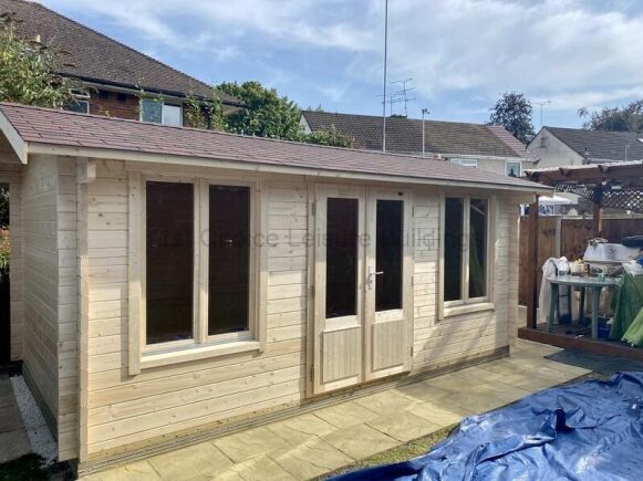 Puttenham Apex Cabin 1 Puttenham Apex Cabin